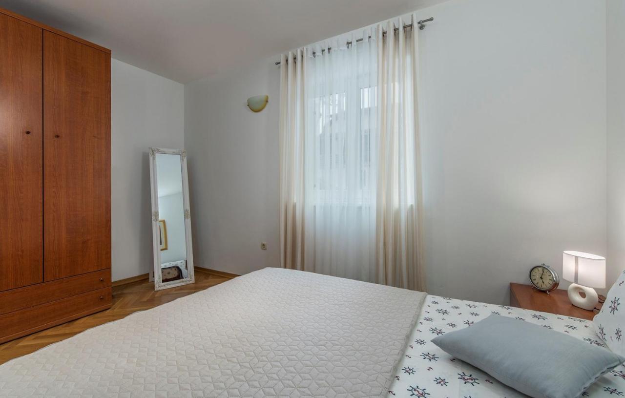 Apartment Amela ポレッチ エクステリア 写真