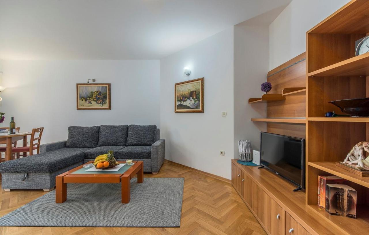 Apartment Amela ポレッチ エクステリア 写真