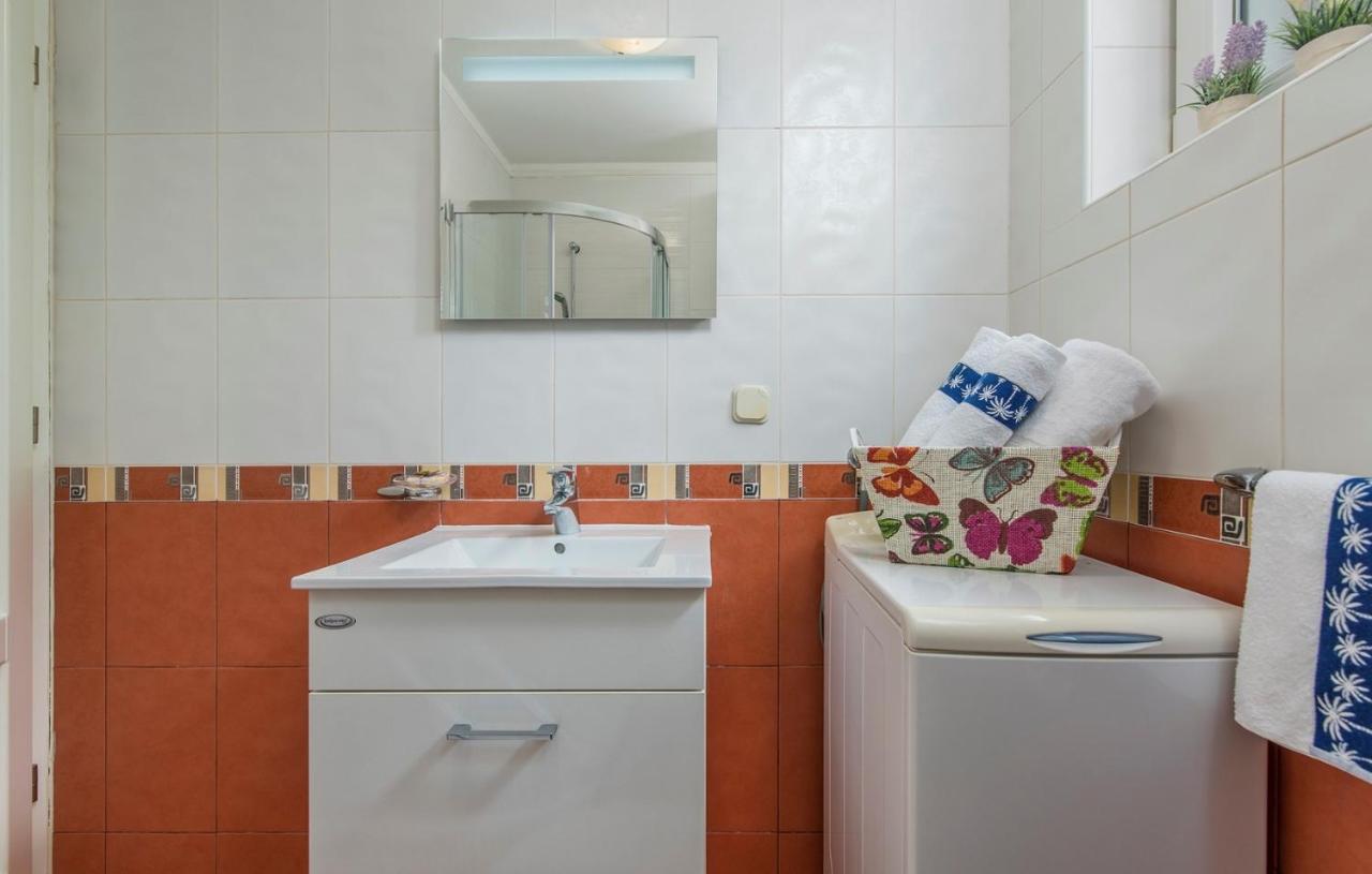 Apartment Amela ポレッチ エクステリア 写真